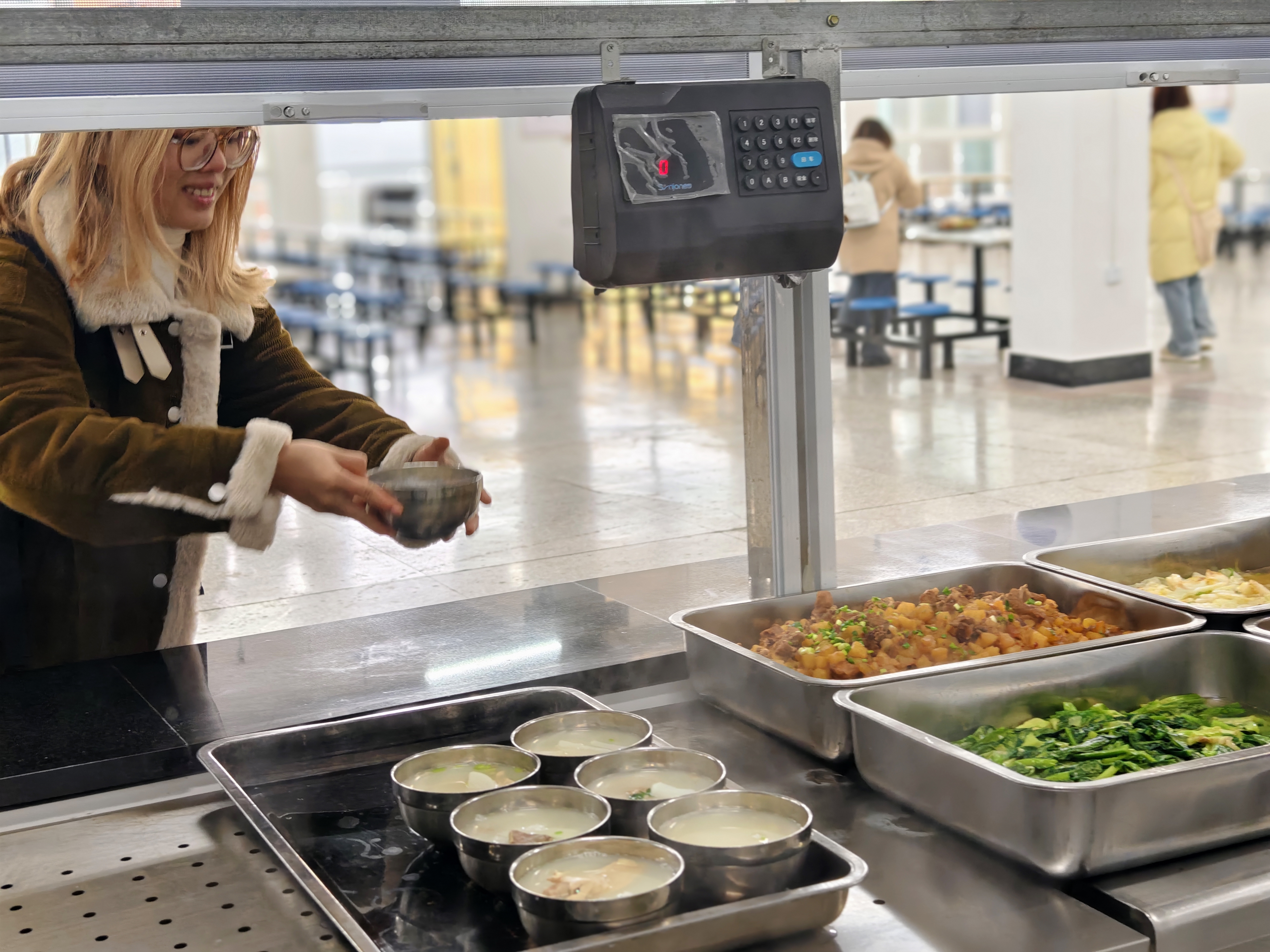 这所学校的食堂怎么可以这样——考研第二天，食堂用一碗羊肉汤“偷袭”了所有师生！